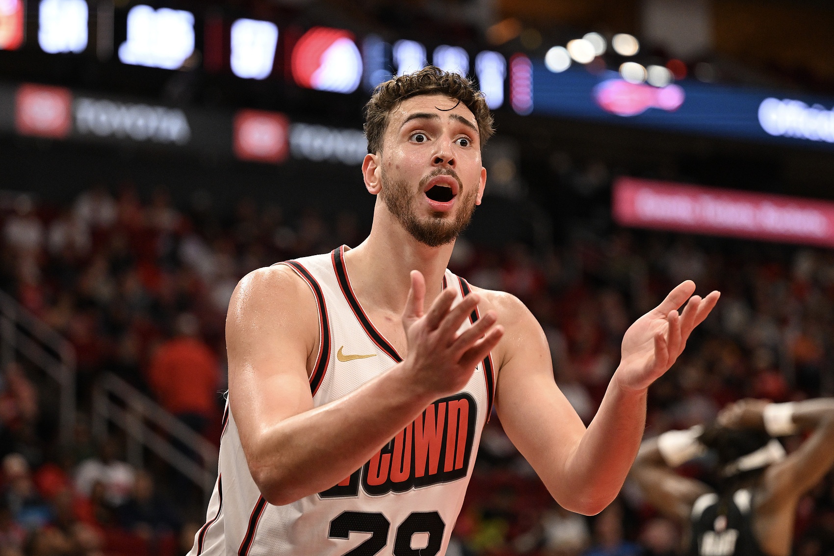 申京:裁判會(huì)犯錯(cuò) 我們也會(huì)犯錯(cuò) 我沒控制好自己的情緒